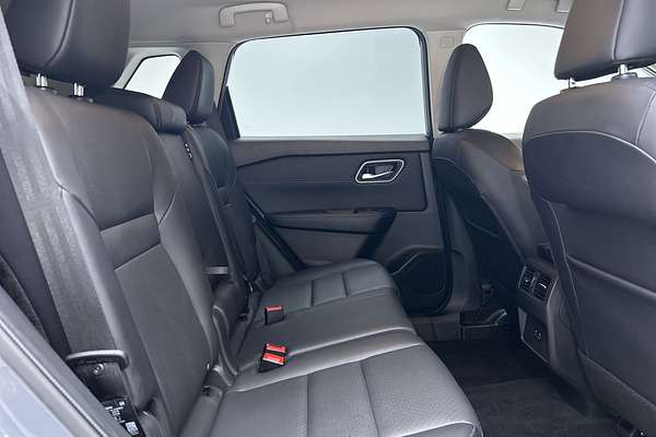 2023 Nissan X-TRAIL ST-L T33