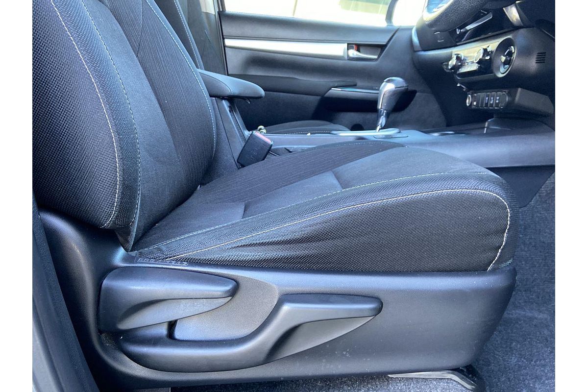 2017 Toyota Hilux SR5 GUN126R 4X4