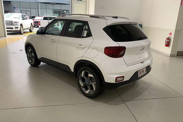 2024 Hyundai Venue Elite QX.V5