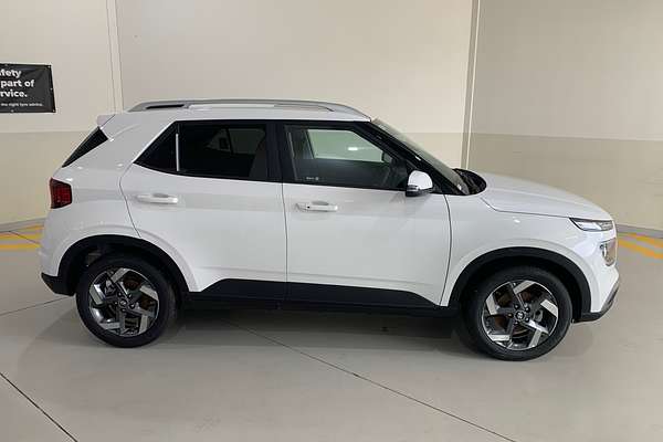 2024 Hyundai Venue Elite QX.V5