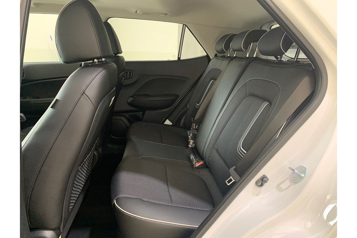 2024 Hyundai Venue Elite QX.V5