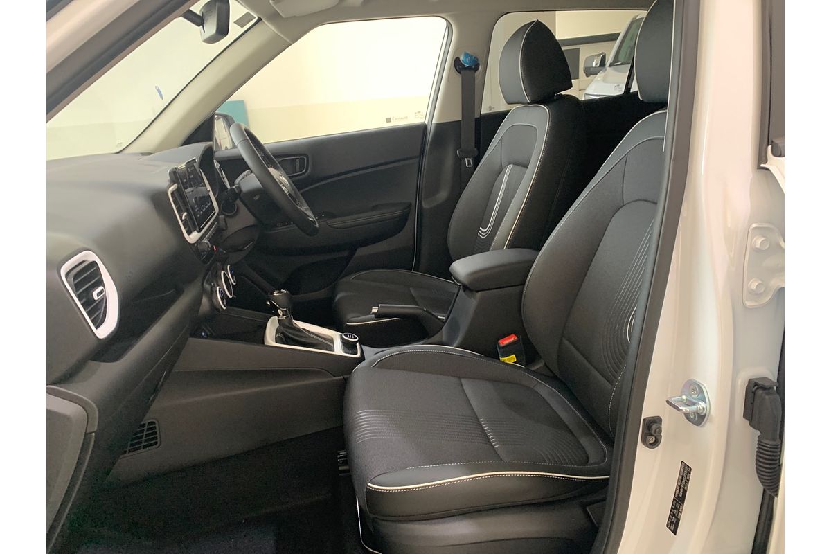 2024 Hyundai Venue Elite QX.V5