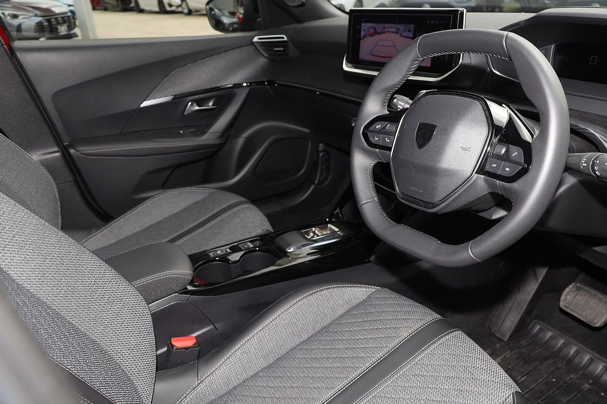 2023 Peugeot 2008 Allure P24