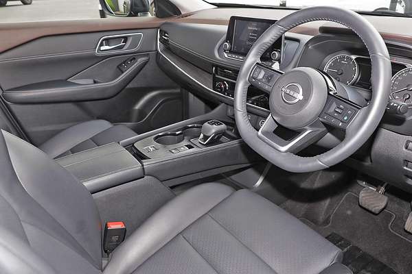 2024 Nissan X-TRAIL ST-L T33
