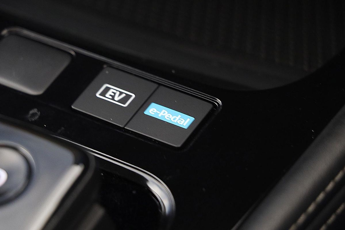 2024 Nissan X-TRAIL ST-L e-POWER T33