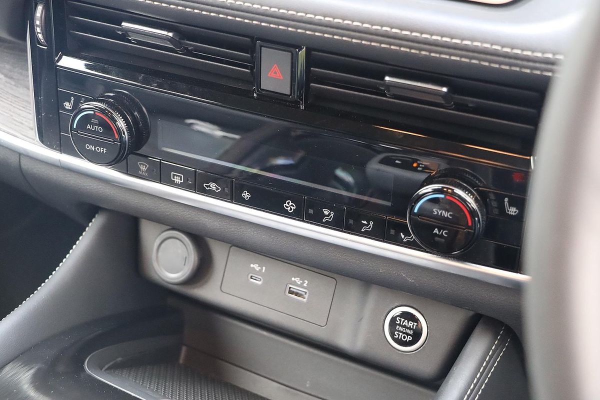 2024 Nissan X-TRAIL ST-L T33