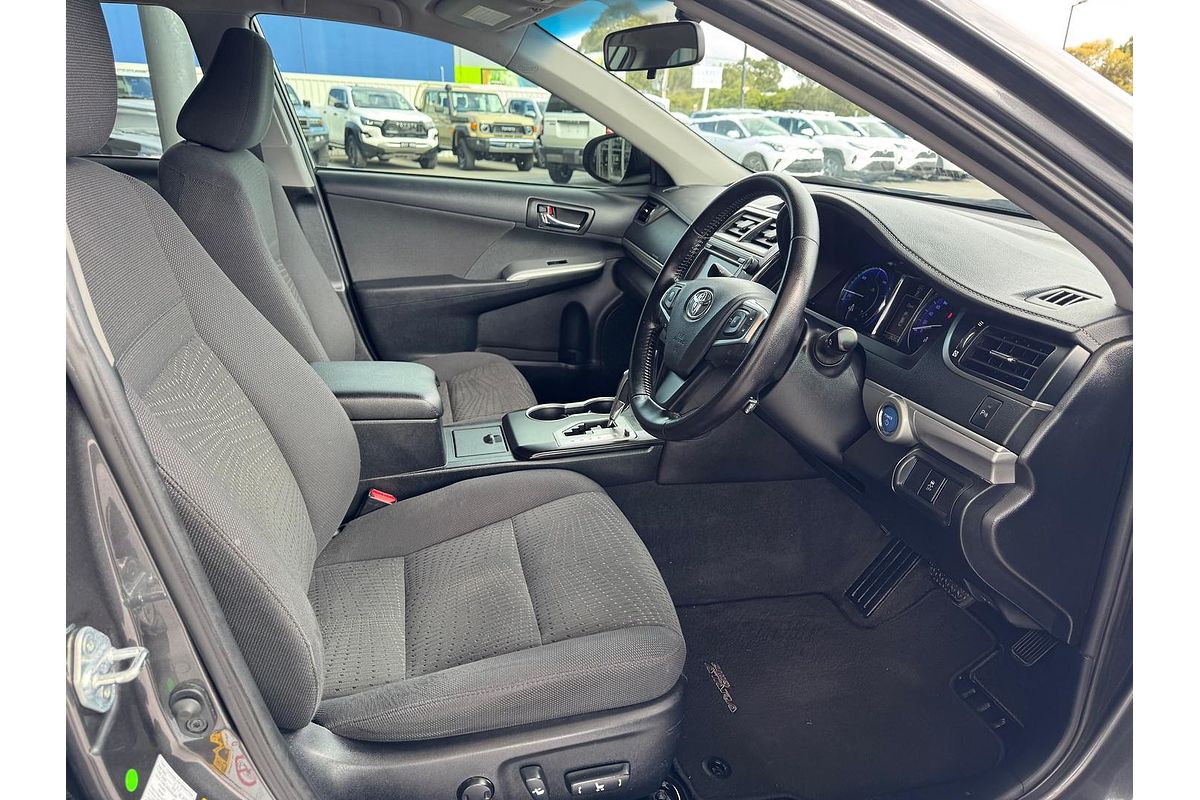2017 Toyota Camry Atara S AVV50R