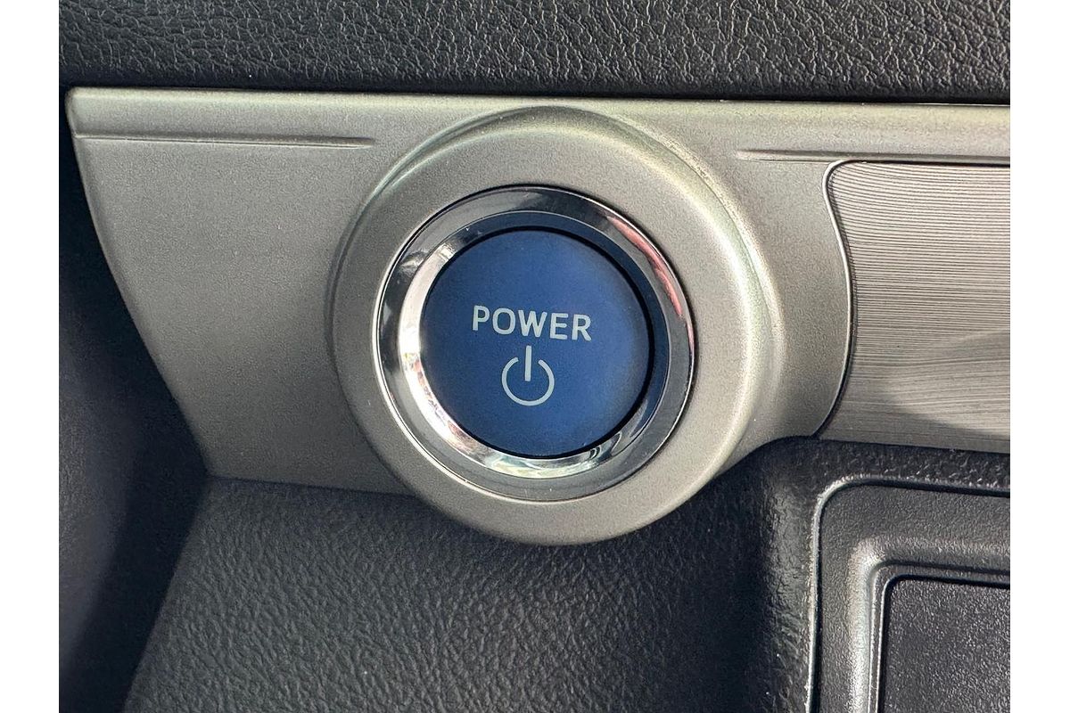 2017 Toyota Camry Atara S AVV50R