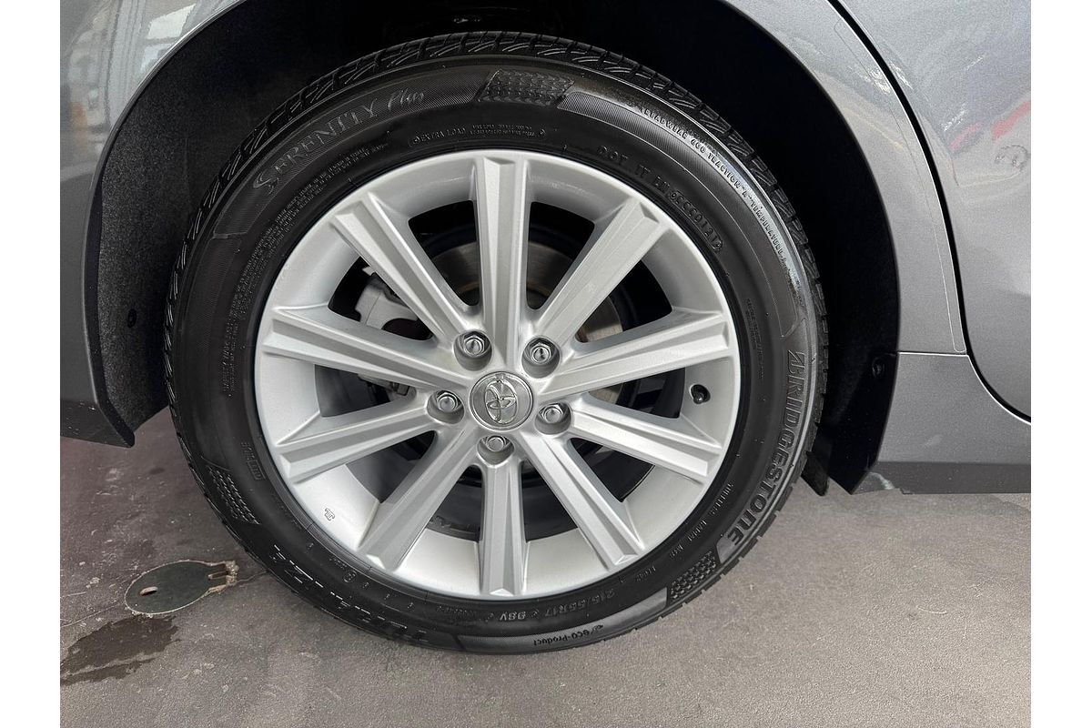 2017 Toyota Camry Atara S AVV50R