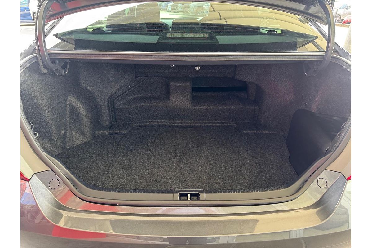 2017 Toyota Camry Atara S AVV50R