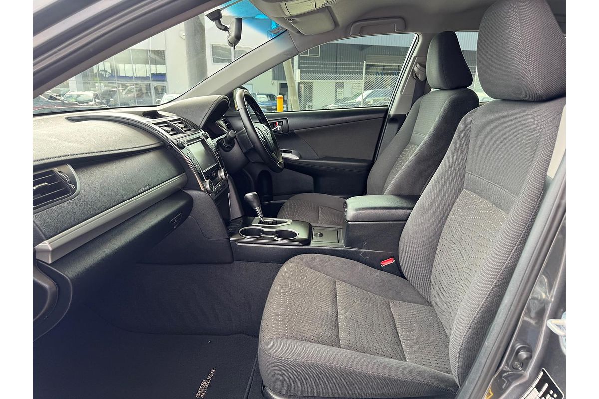 2017 Toyota Camry Atara S AVV50R