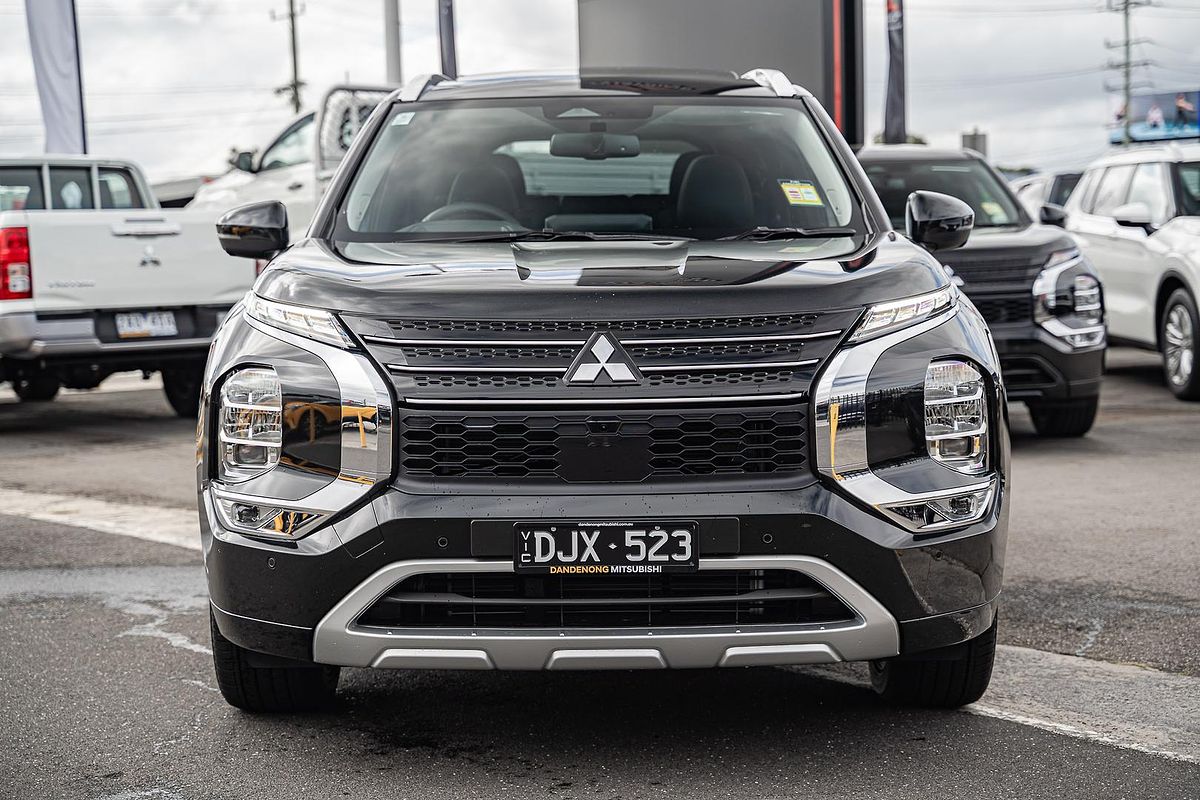 2024 Mitsubishi Outlander Exceed ZM
