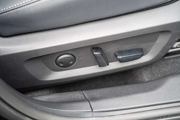 2024 Mitsubishi Outlander Exceed ZM