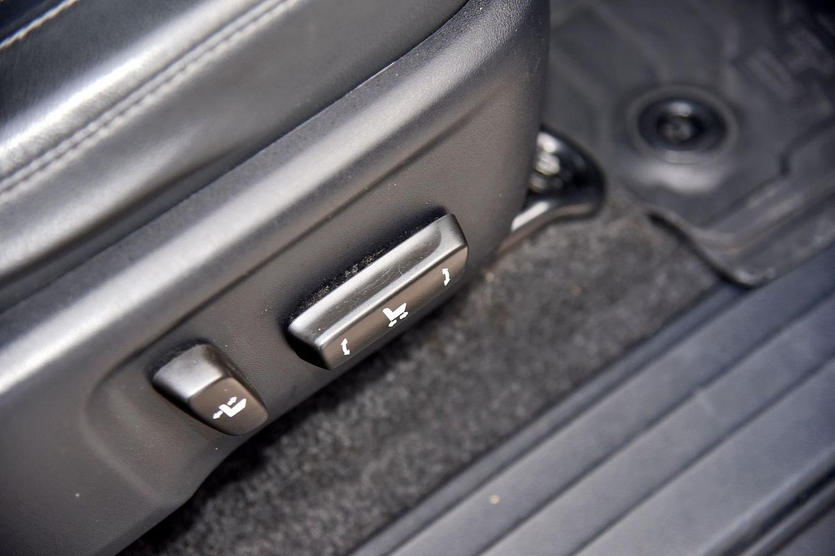 2020 Toyota Hilux Rugged X GUN126R 4X4