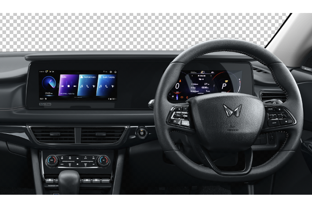 2025 Mahindra XUV700 AX7L