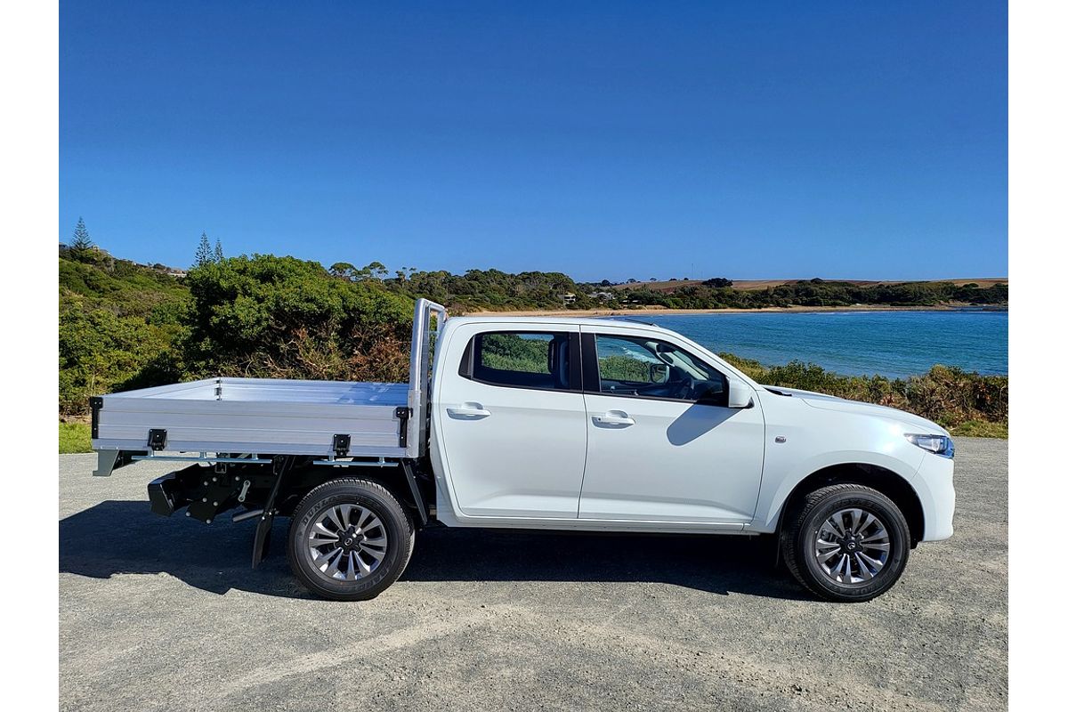 Mazda BT-50 F 6AUTO 3.0L DUAL CAB CHASSIS XT 4X4 - FITTED HEAVY DUTY ALLOY TRAY & TOWPACK