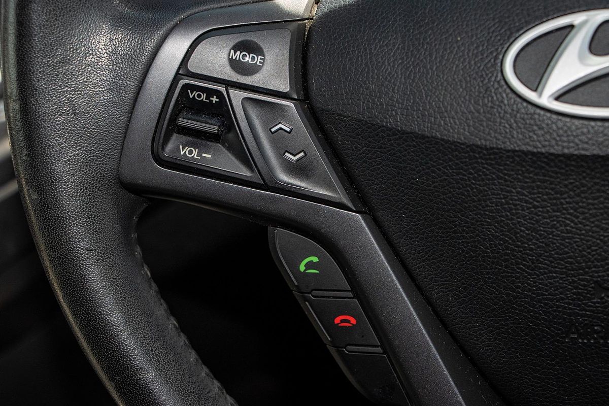 2012 Hyundai Veloster SR Turbo FS2