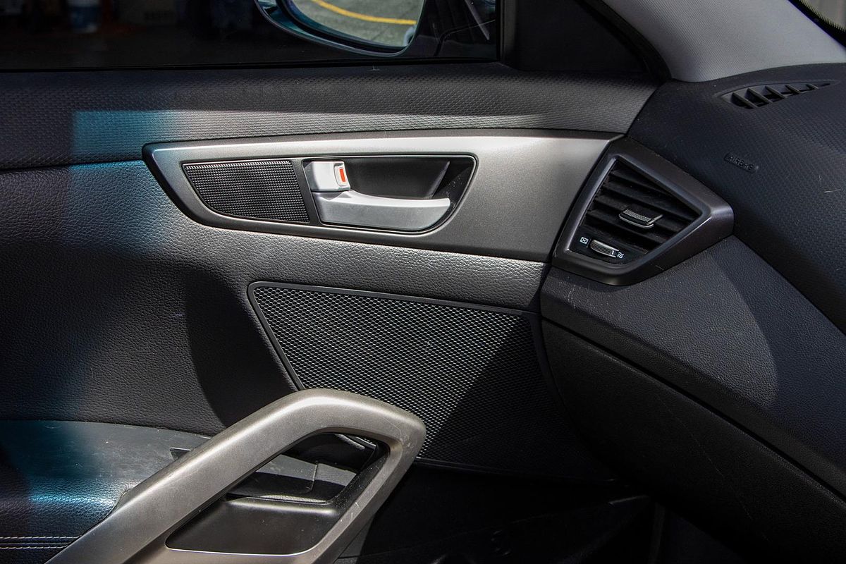 2012 Hyundai Veloster SR Turbo FS2