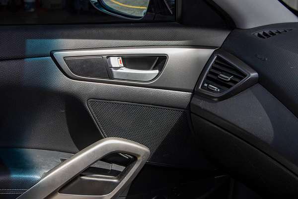 2012 Hyundai Veloster SR Turbo FS2