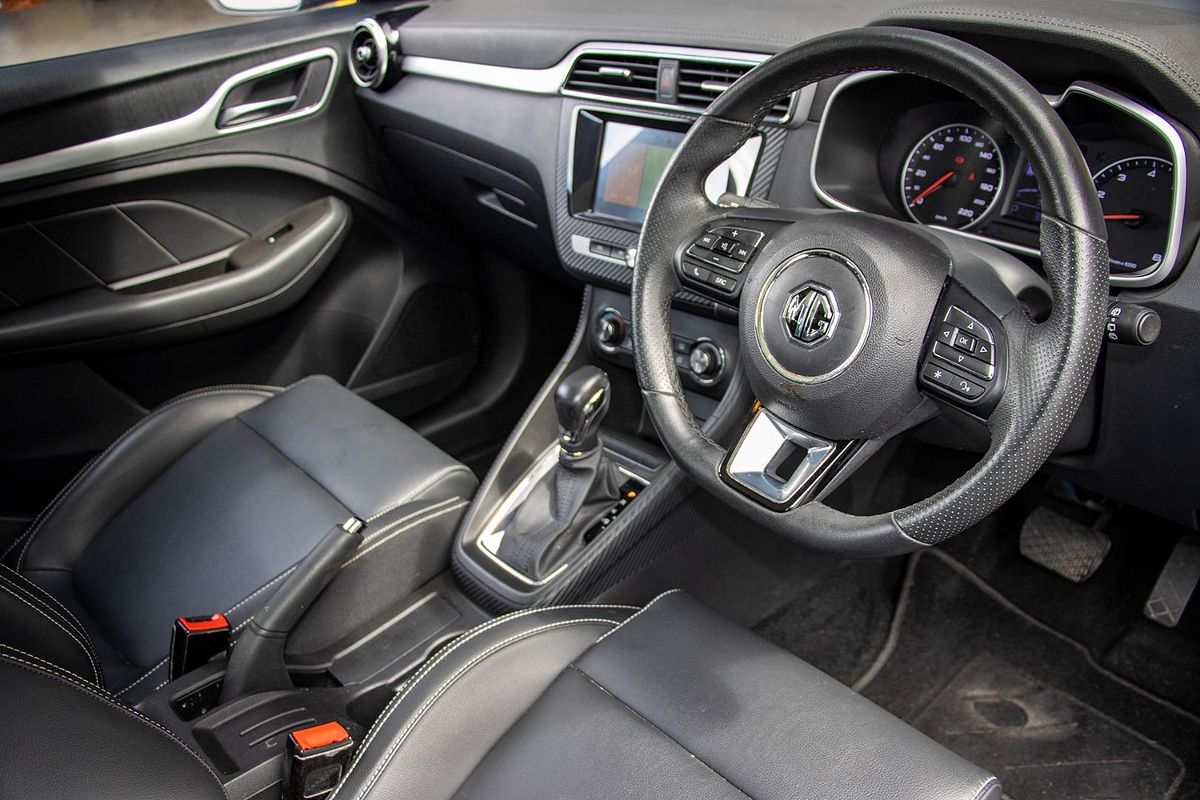 2019 MG ZS Essence AZS1