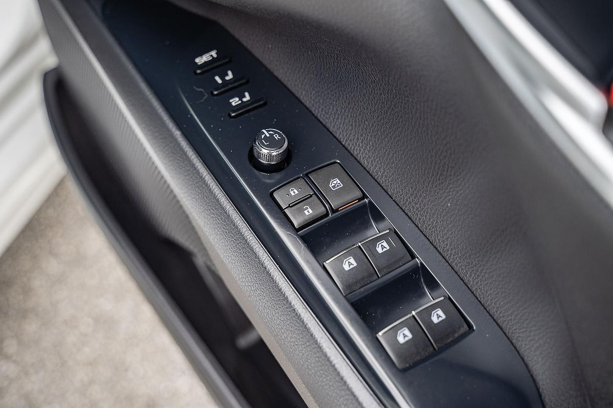 2019 Toyota Camry SL GSV70R