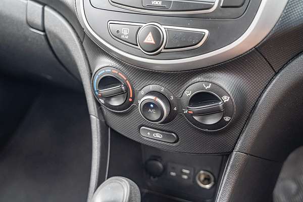 2017 Hyundai Accent Active RB4