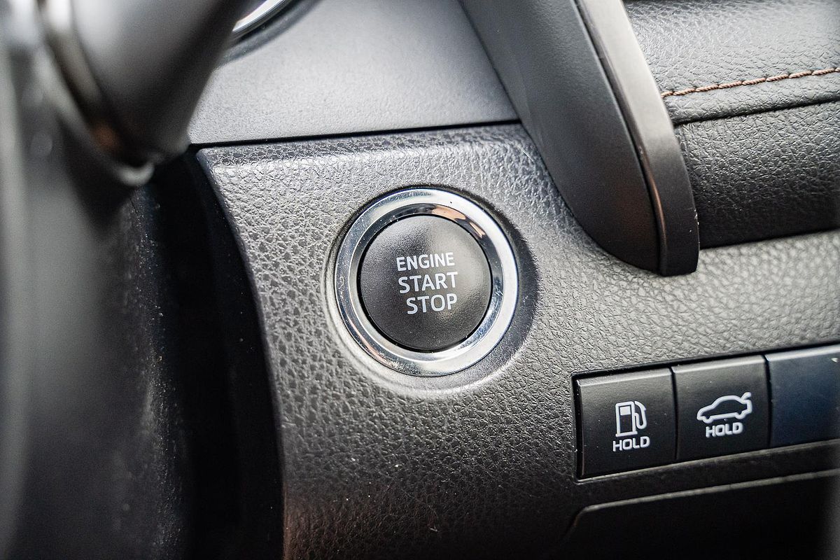 2019 Toyota Camry SL GSV70R