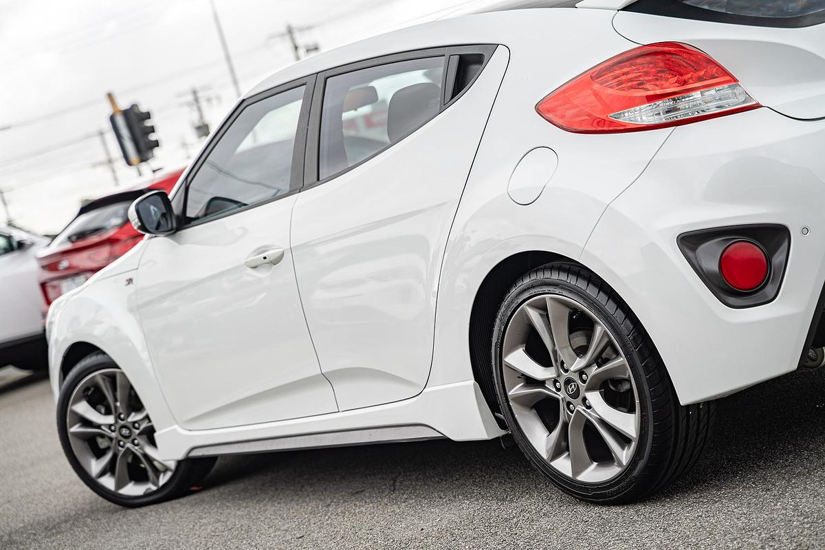 2016 Hyundai Veloster SR Turbo FS4 Series II