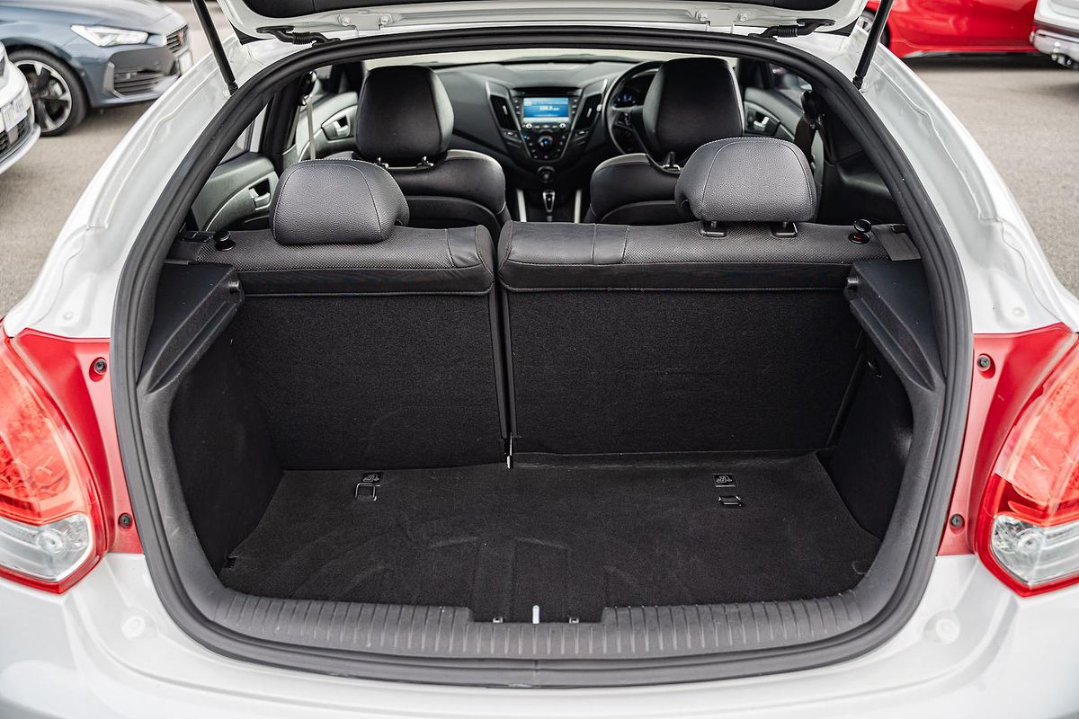 2016 Hyundai Veloster SR Turbo FS4 Series II