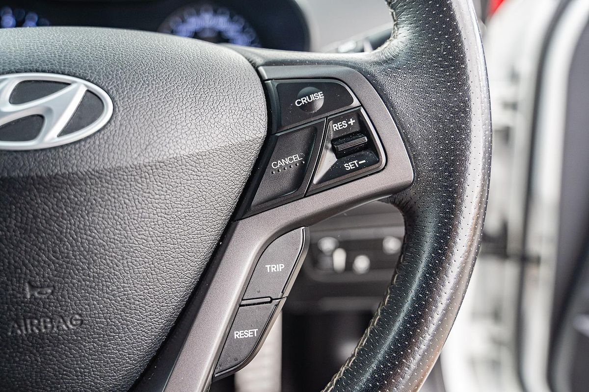2016 Hyundai Veloster SR Turbo FS4 Series II