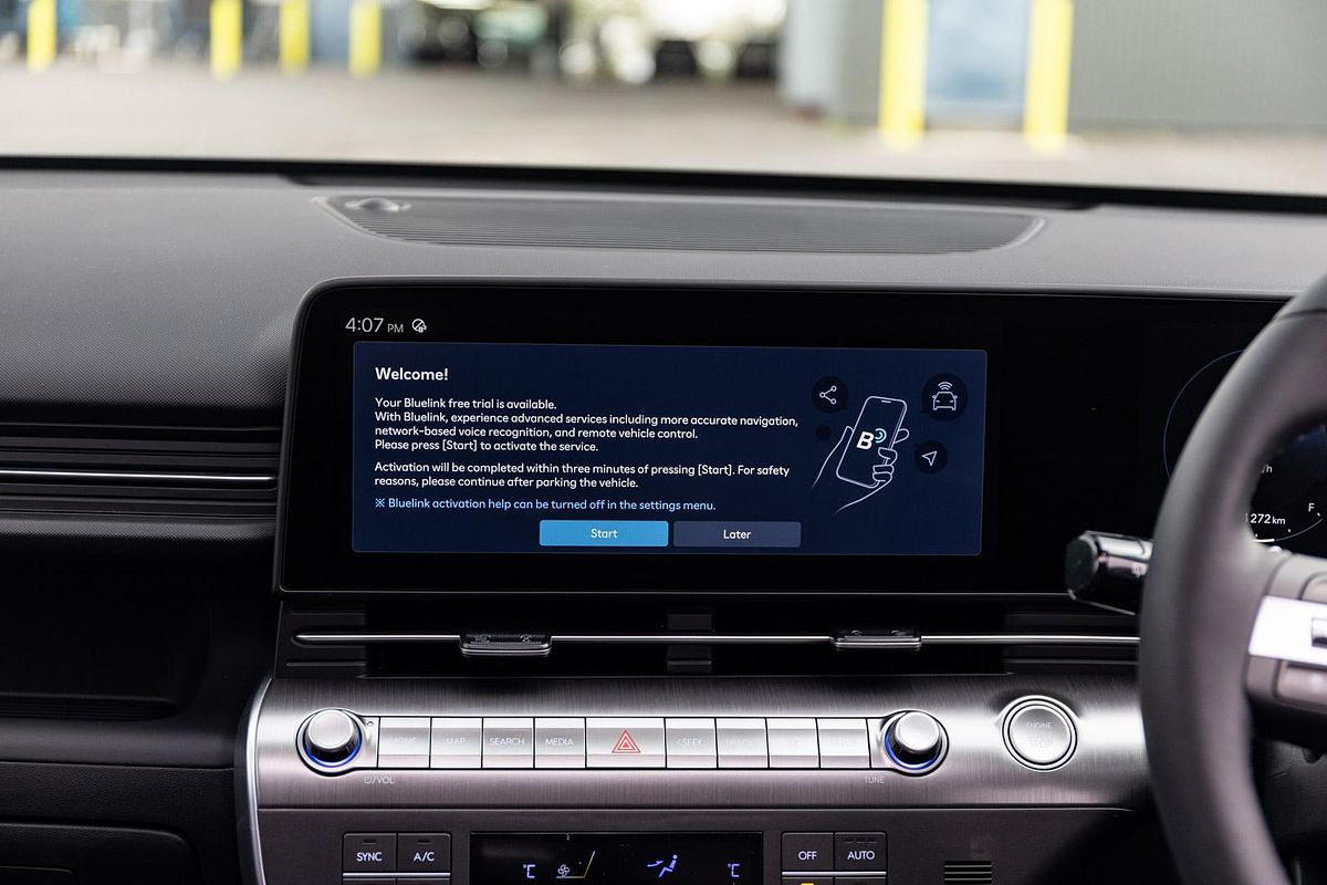 2025 Hyundai Kona Premium SX2.V2