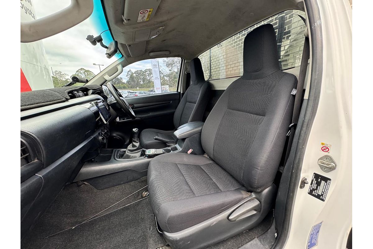 2015 Toyota Hilux SR GUN126R 4X4