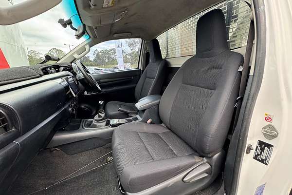 2015 Toyota Hilux SR GUN126R 4X4