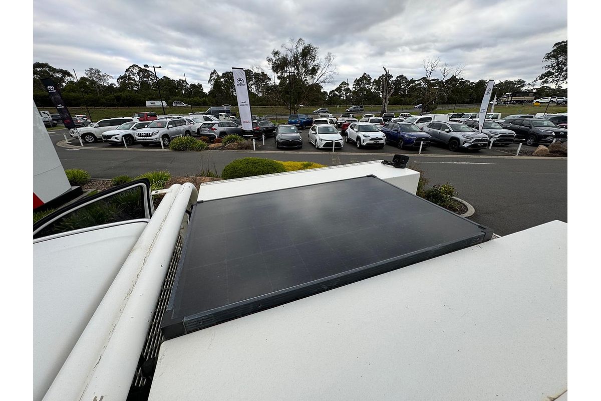 2015 Toyota Hilux SR GUN126R 4X4