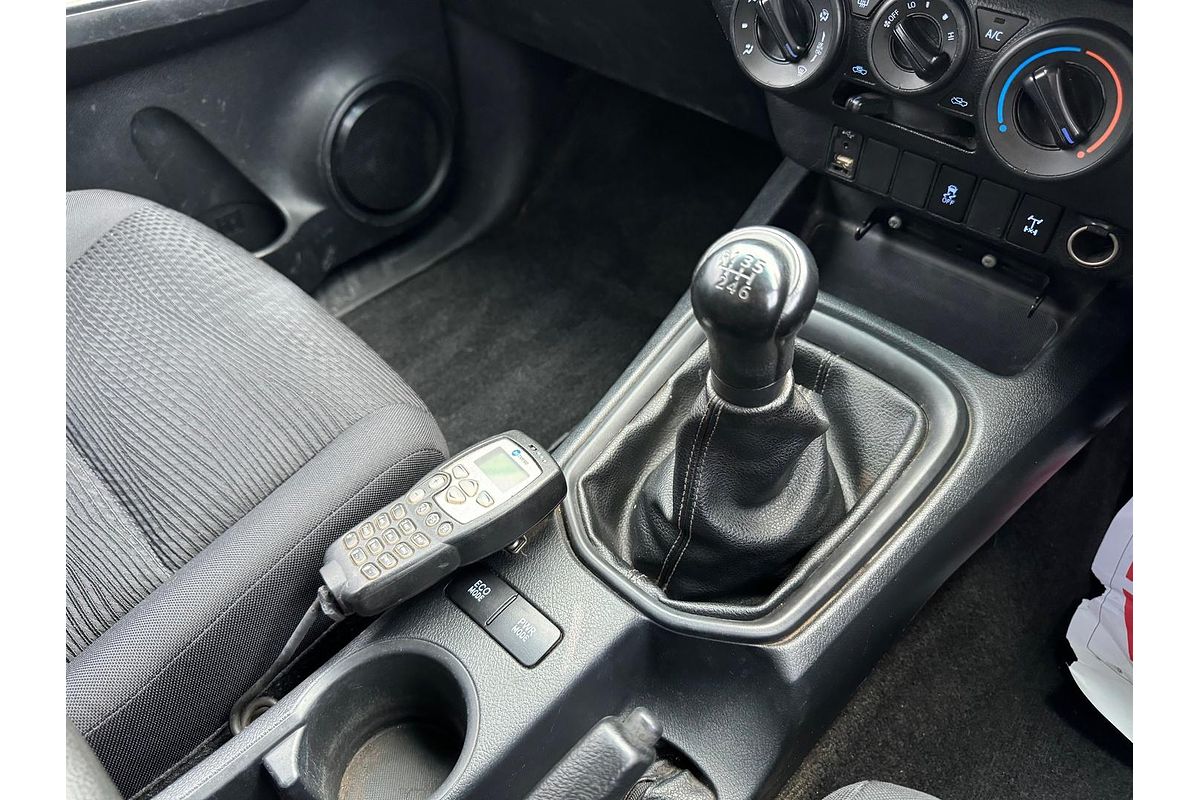 2015 Toyota Hilux SR GUN126R 4X4