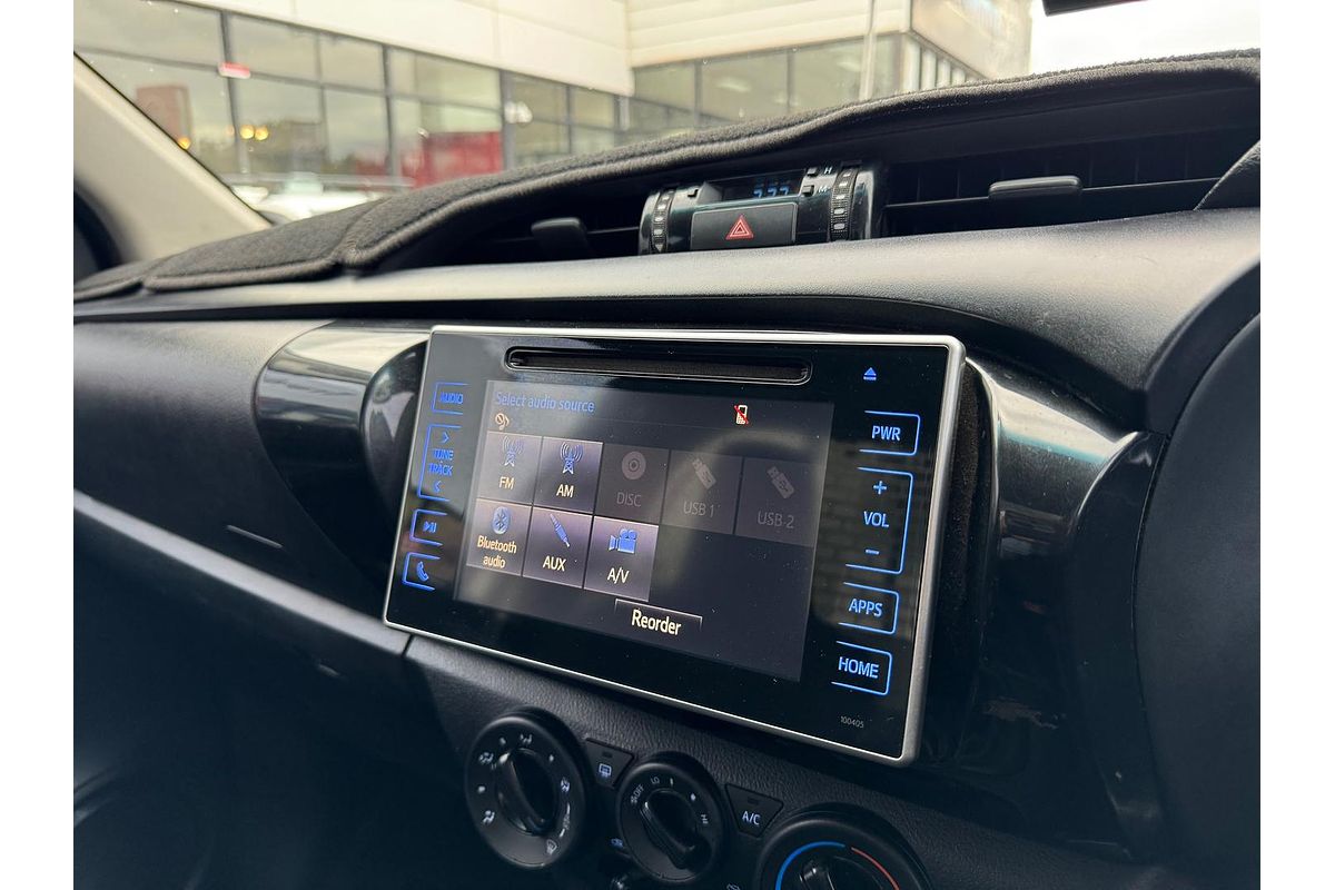 2015 Toyota Hilux SR GUN126R 4X4