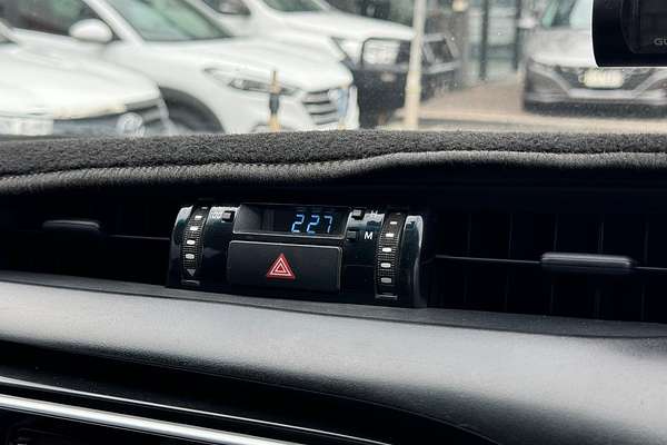 2015 Toyota Hilux SR GUN126R 4X4