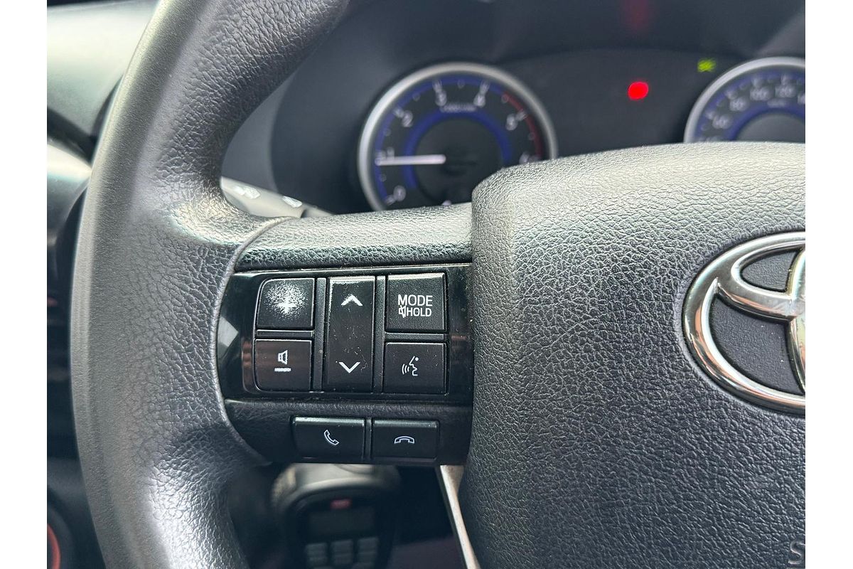 2015 Toyota Hilux SR GUN126R 4X4