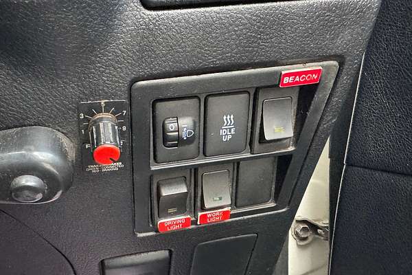 2015 Toyota Hilux SR GUN126R 4X4