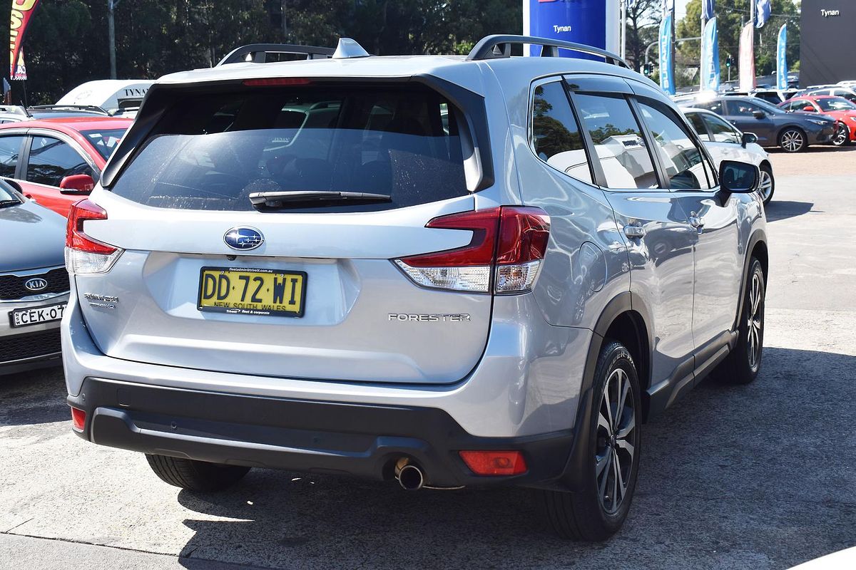 2022 Subaru Forester 2.5i Premium S5
