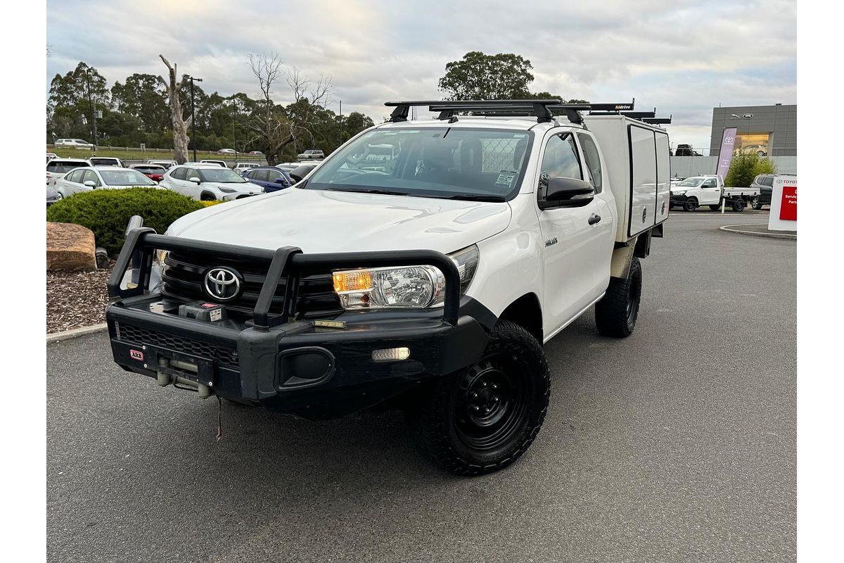 2015 Toyota Hilux Workmate GUN125R 4X4