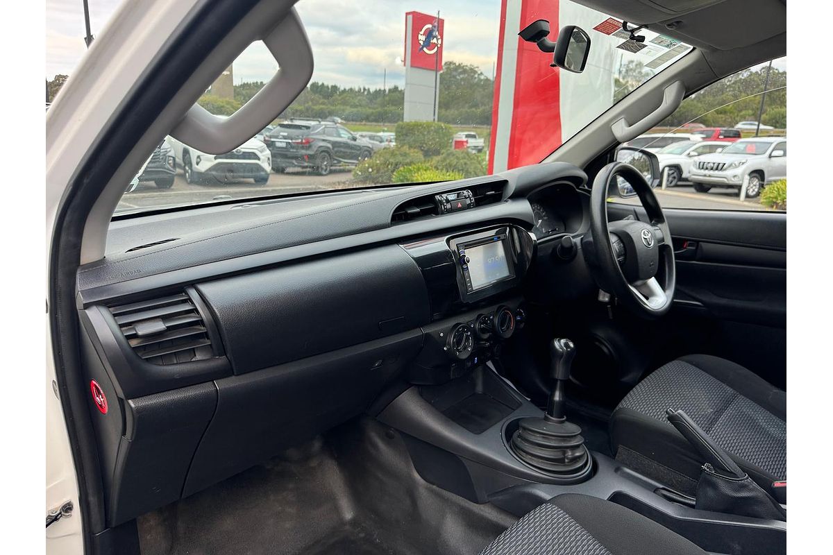 2015 Toyota Hilux Workmate GUN125R 4X4