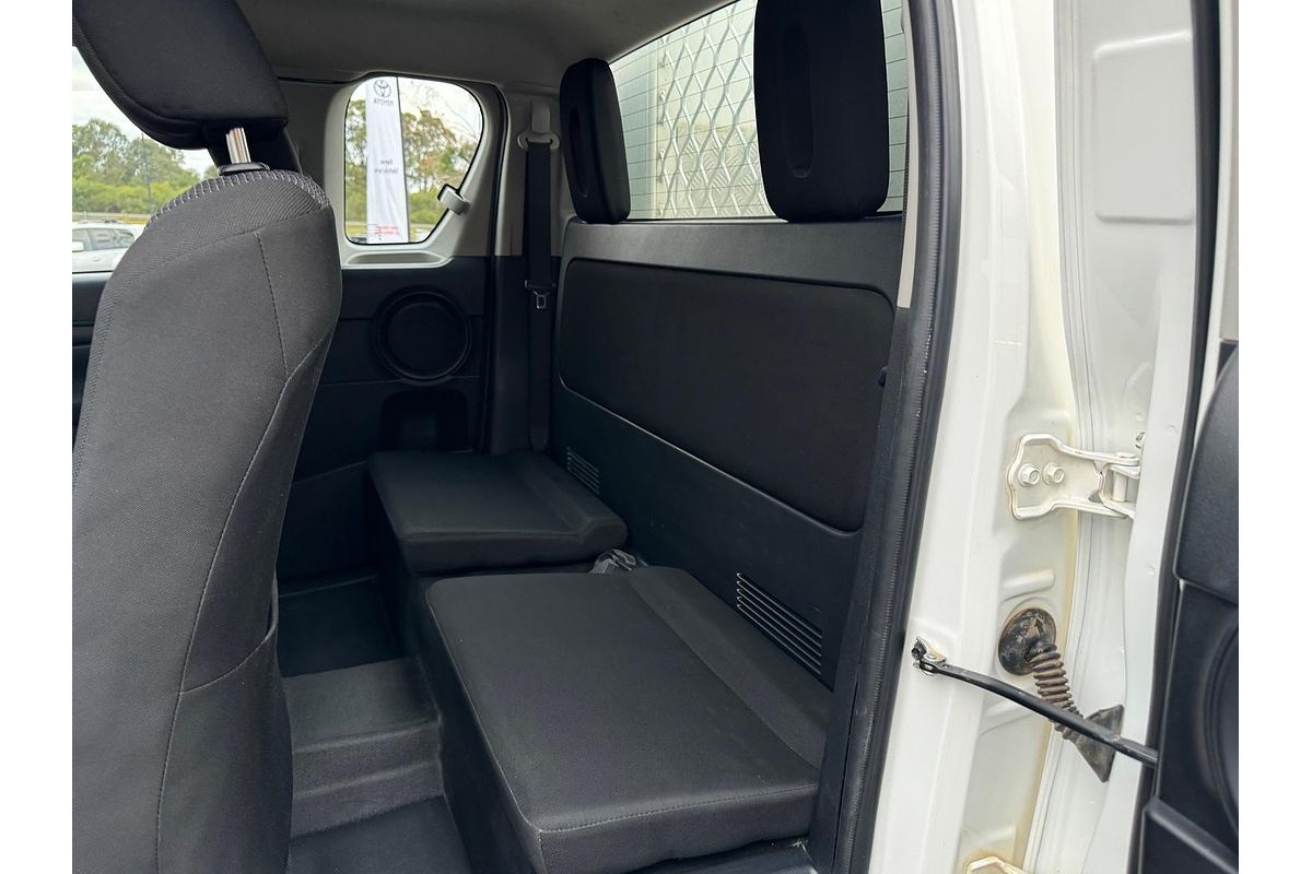 2015 Toyota Hilux Workmate GUN125R 4X4
