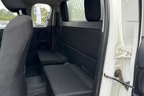 2015 Toyota Hilux Workmate GUN125R 4X4
