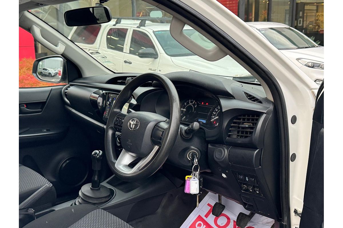 2015 Toyota Hilux Workmate GUN125R 4X4