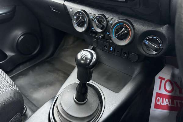 2015 Toyota Hilux Workmate GUN125R 4X4