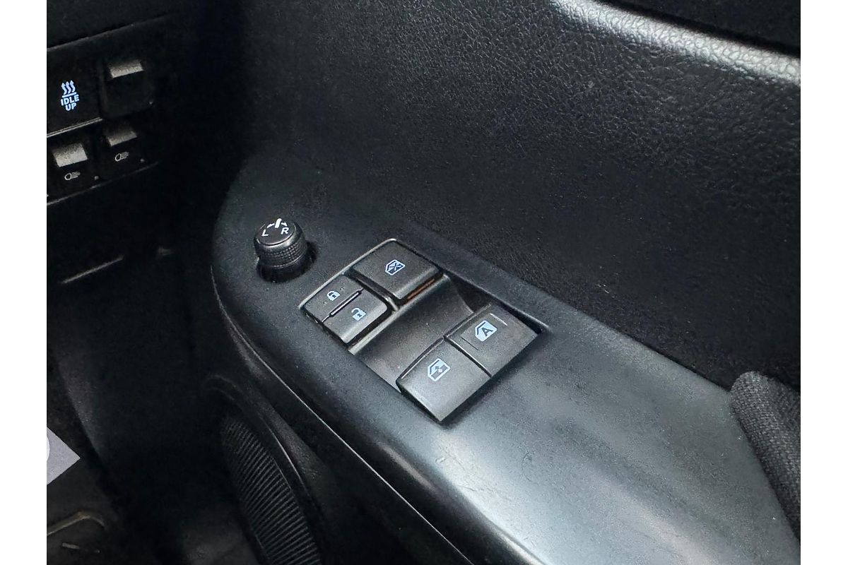 2015 Toyota Hilux Workmate GUN125R 4X4