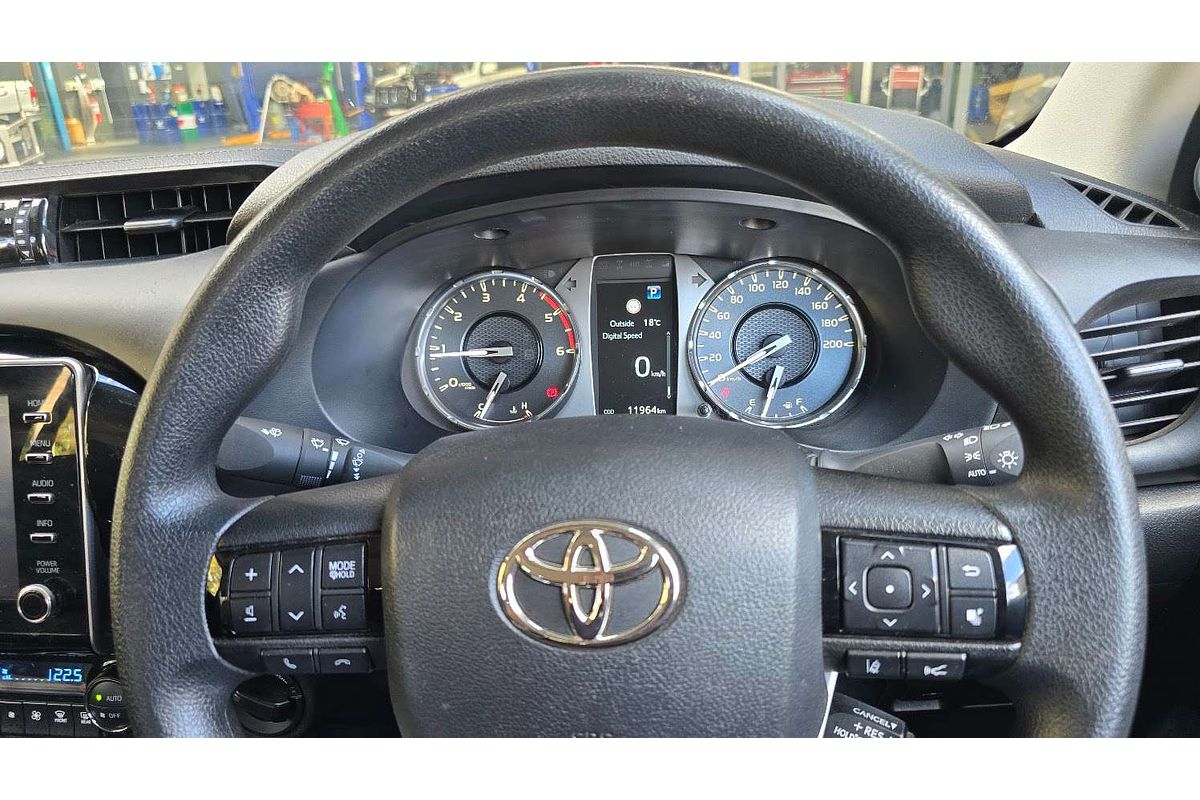 2024 Toyota Hilux SR GUN126R 4X4