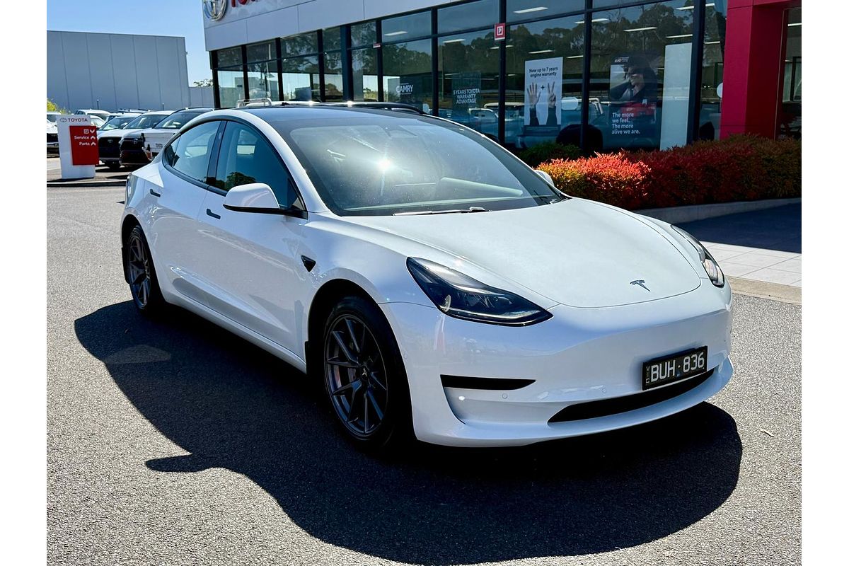 2022 Tesla Model 3 Rear-Wheel Drive