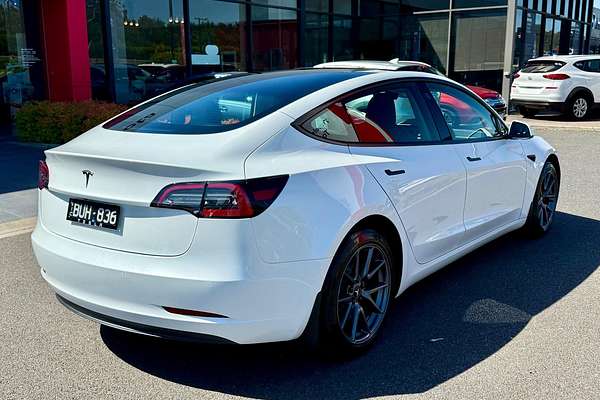 2022 Tesla Model 3 Rear-Wheel Drive